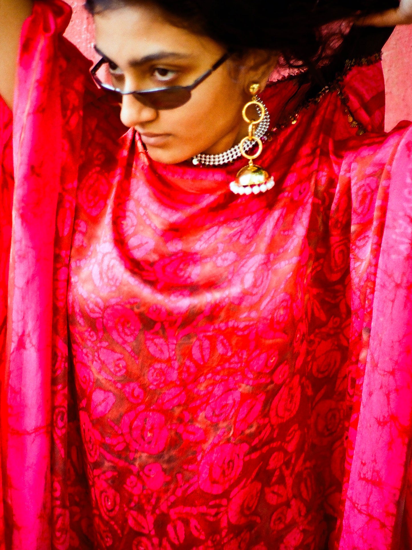 Double scarf red rose caftan with brass sequins