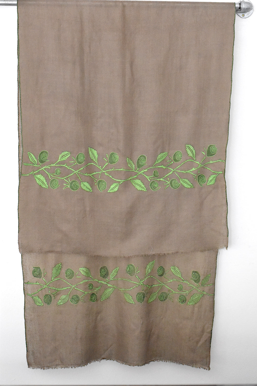 Double border green rose needle pashmina