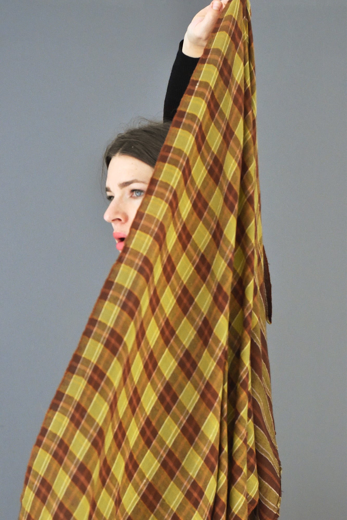 Mustard checked handwoven pashmina